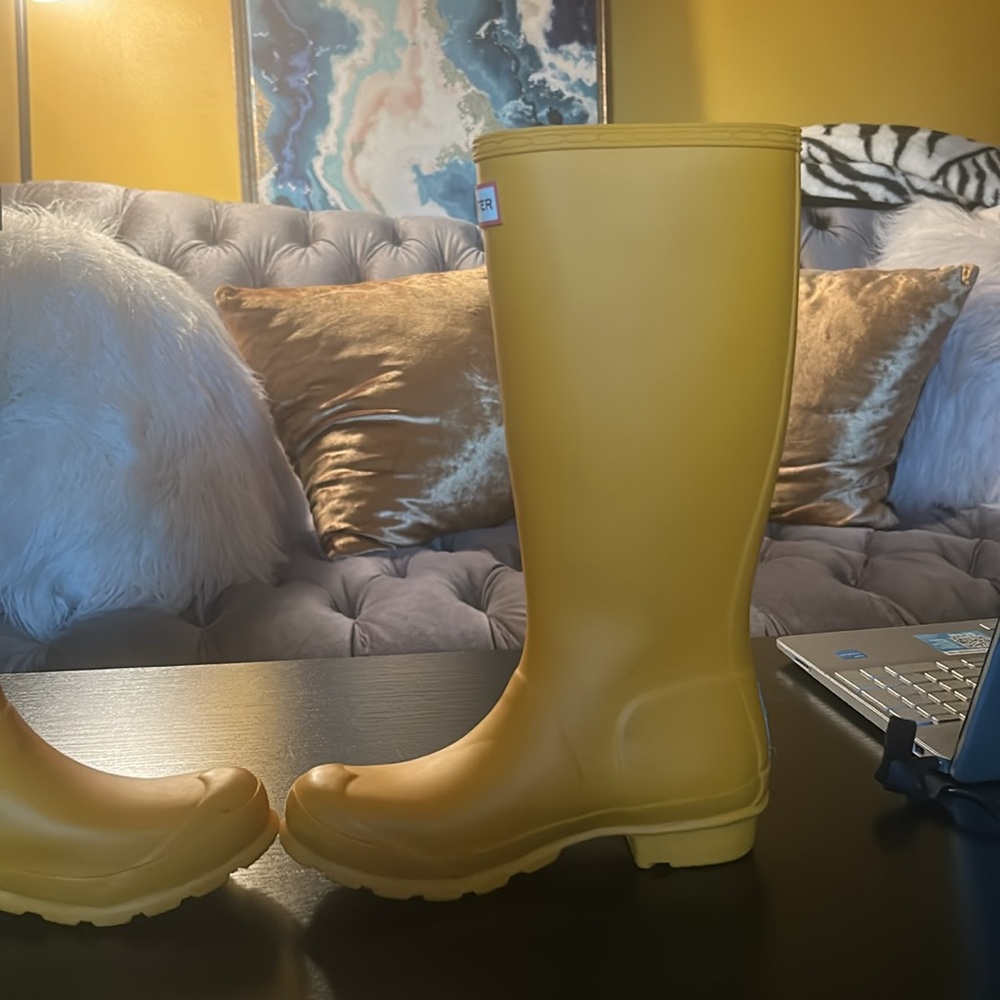 Hunter Classic Yellow Tall Rain Boots - Picture 2 of 12